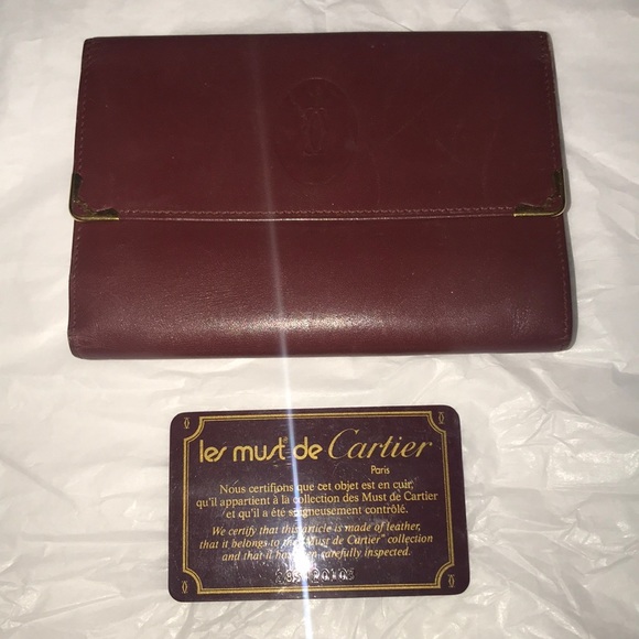 Host Pick!🌟AUTHENTIC CARTIER BIFOLD KISSLOCK WALLET - Picture 1 of 15